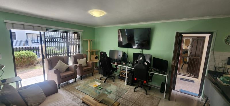 2 Bedroom Property for Sale in Burgundy Estate Western Cape
